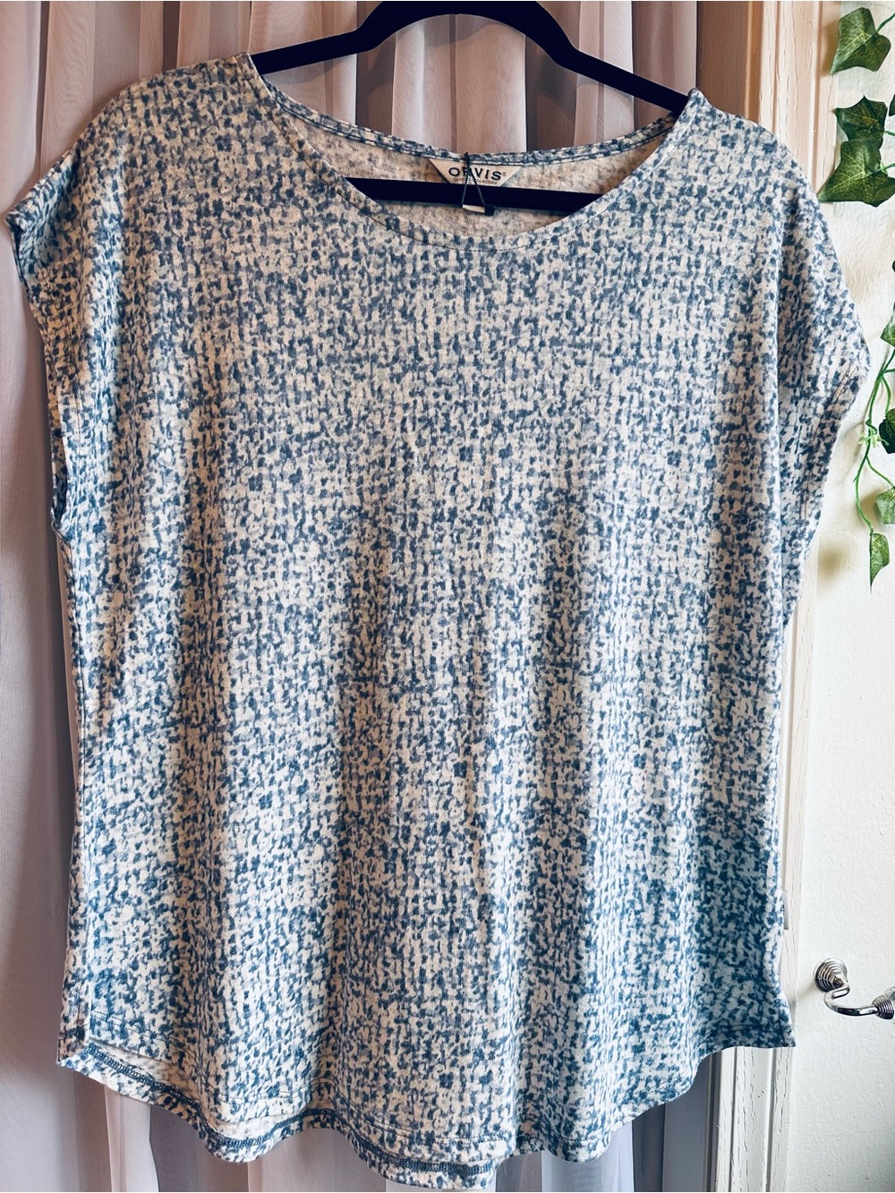 Orvis Blues and White Linen Blend Elevated Tee Top